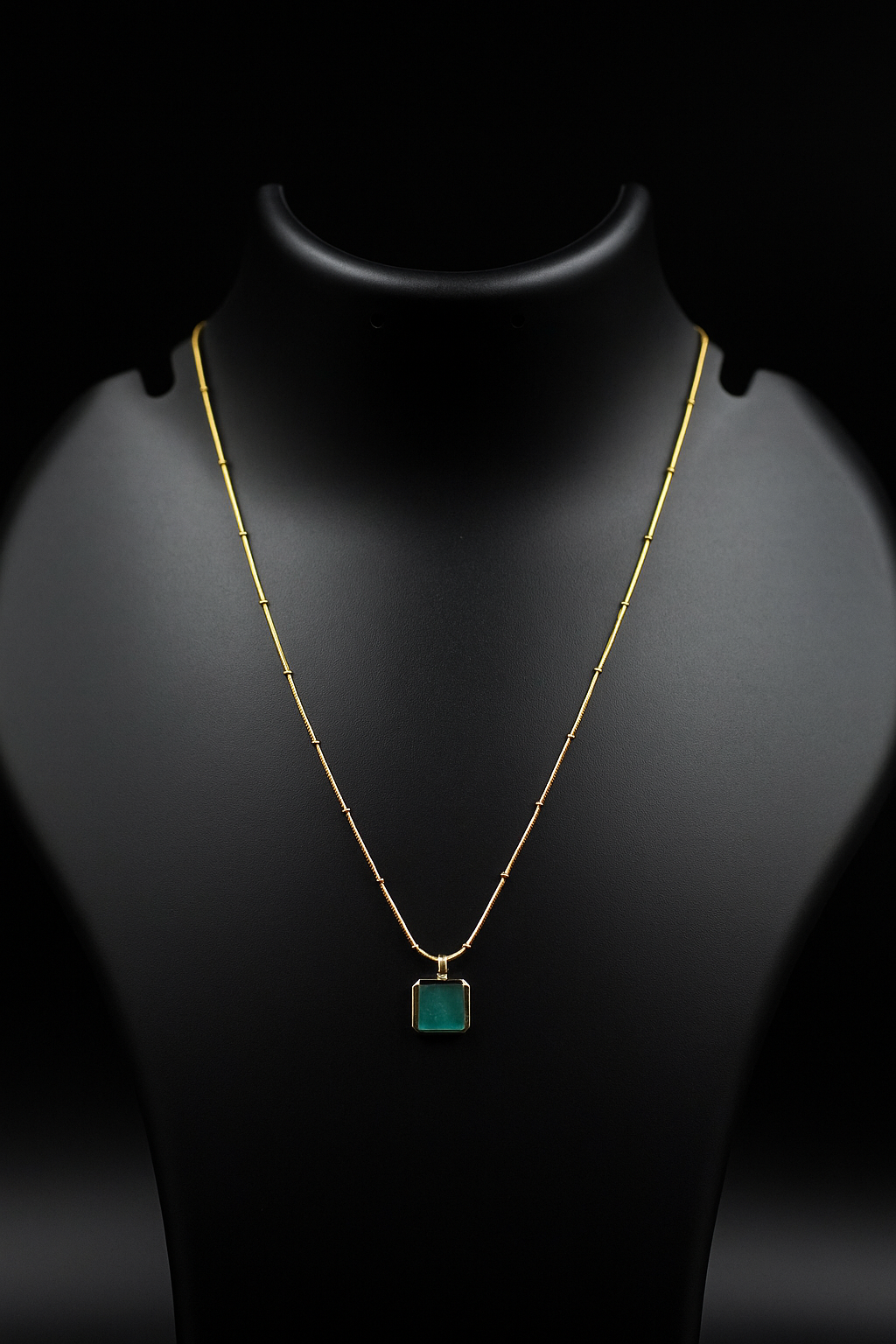 Sea Green Emerald Glow Pendant Necklace – Anti-Tarnish