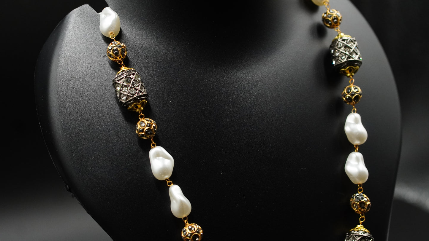 Baroque Luxe: Pearl & Antique Gold Statement Necklace