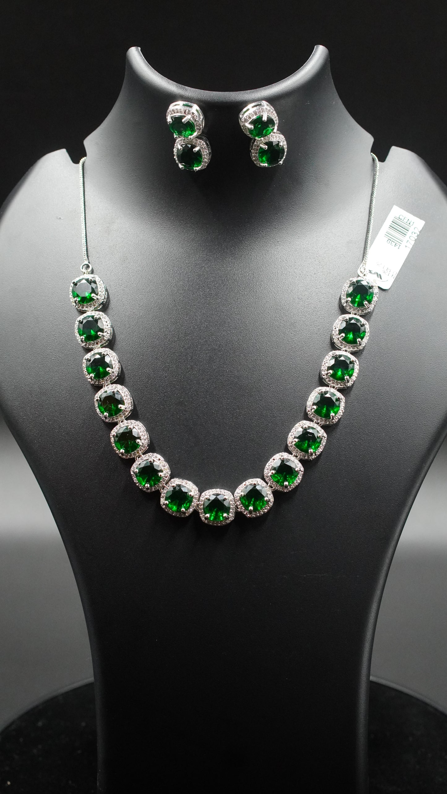 Emerald Radiance Necklace Set